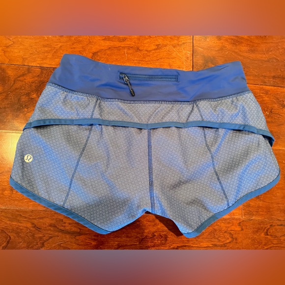 Lululemon speed short sz 4 - Picture 2 of 4